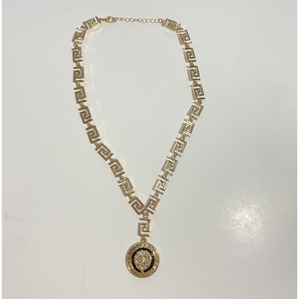 VTG Style Chunky Goldtone Greek Key Chain Necklace with Lion Head Coin Pendant